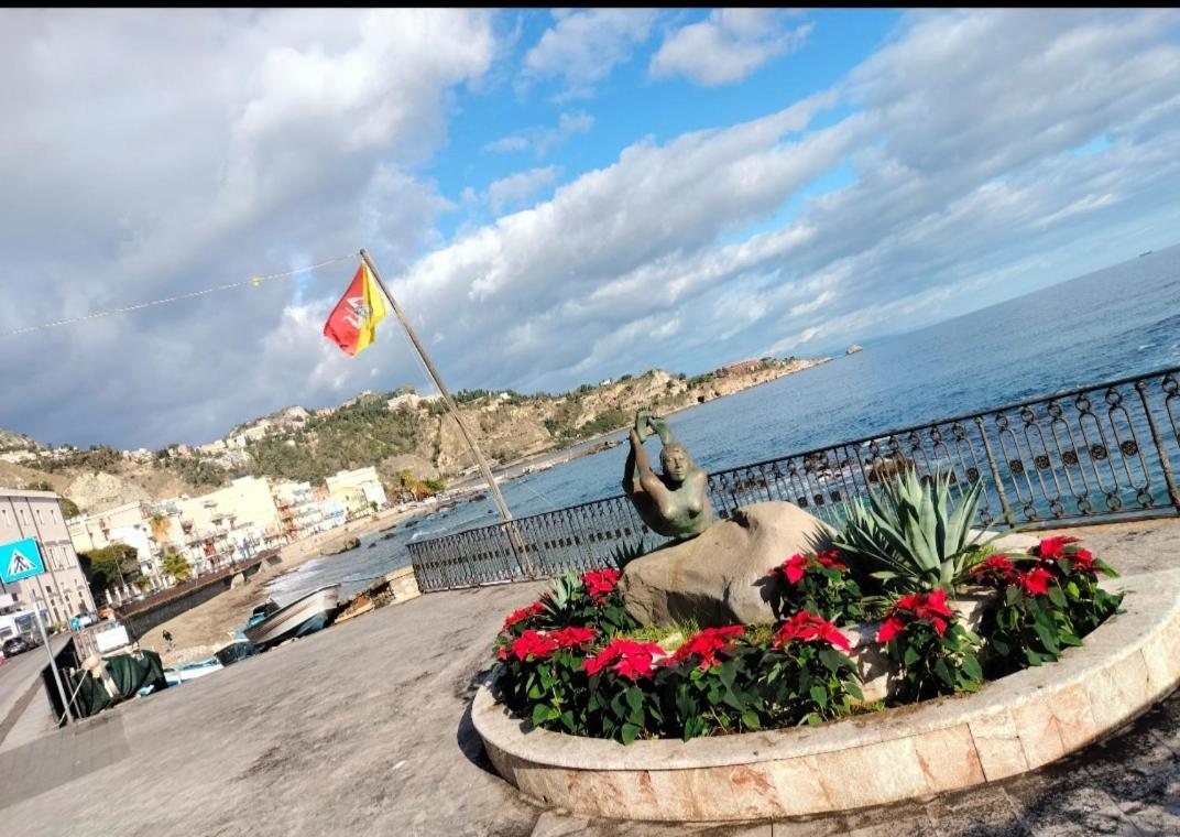 Janeta Panoramic Loft Appartement Giardini-Naxos Buitenkant foto